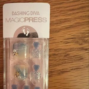Dashing diva magic press pedicure